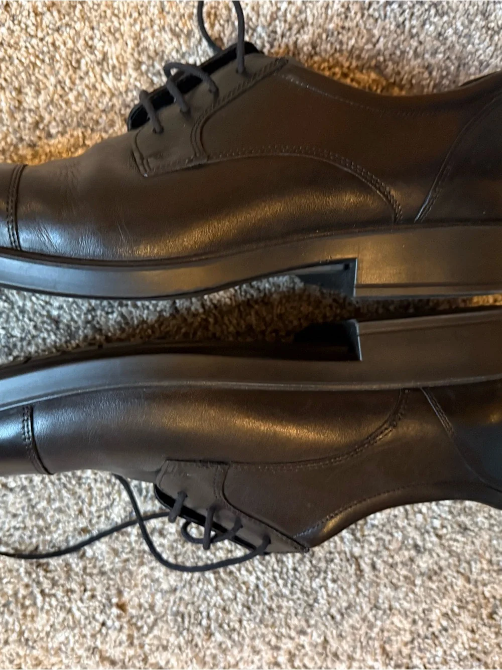 Ecco Men's Black Leather Cap-Toe Oxfords